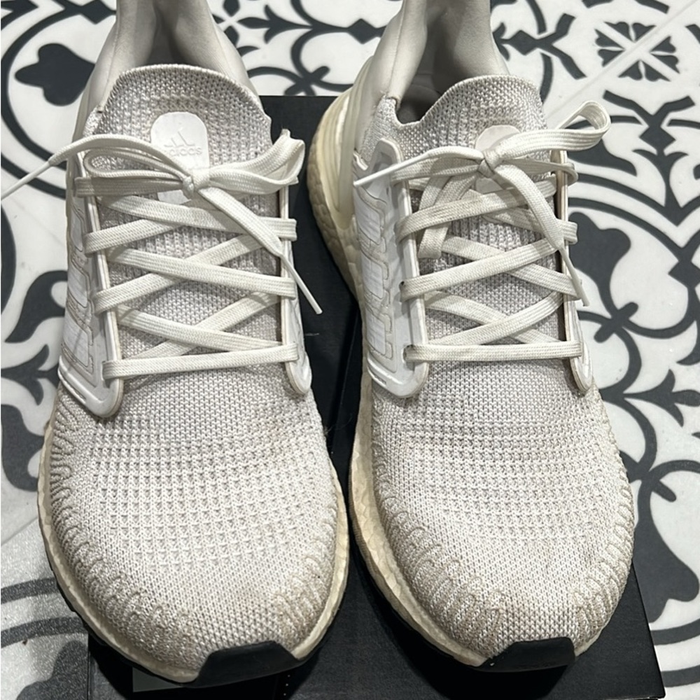Women’s adidas tennis shoes
